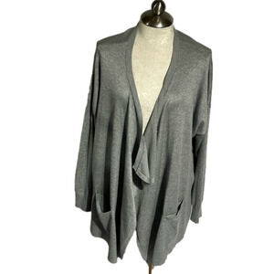 Avenue women’s gray open cardigan with pockets size 26/28 .